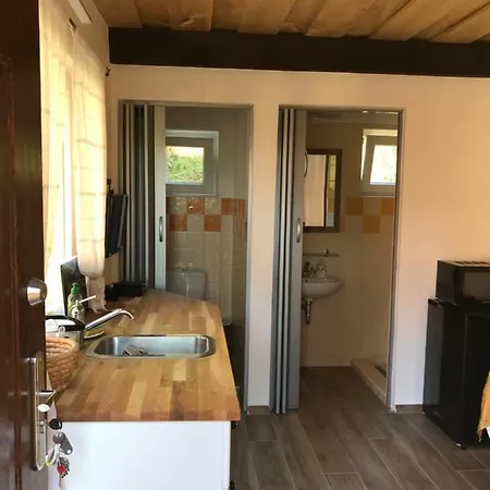 ゲストハウス Vorosmarty House