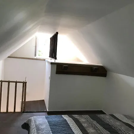 Vorosmarty House * カポルチ